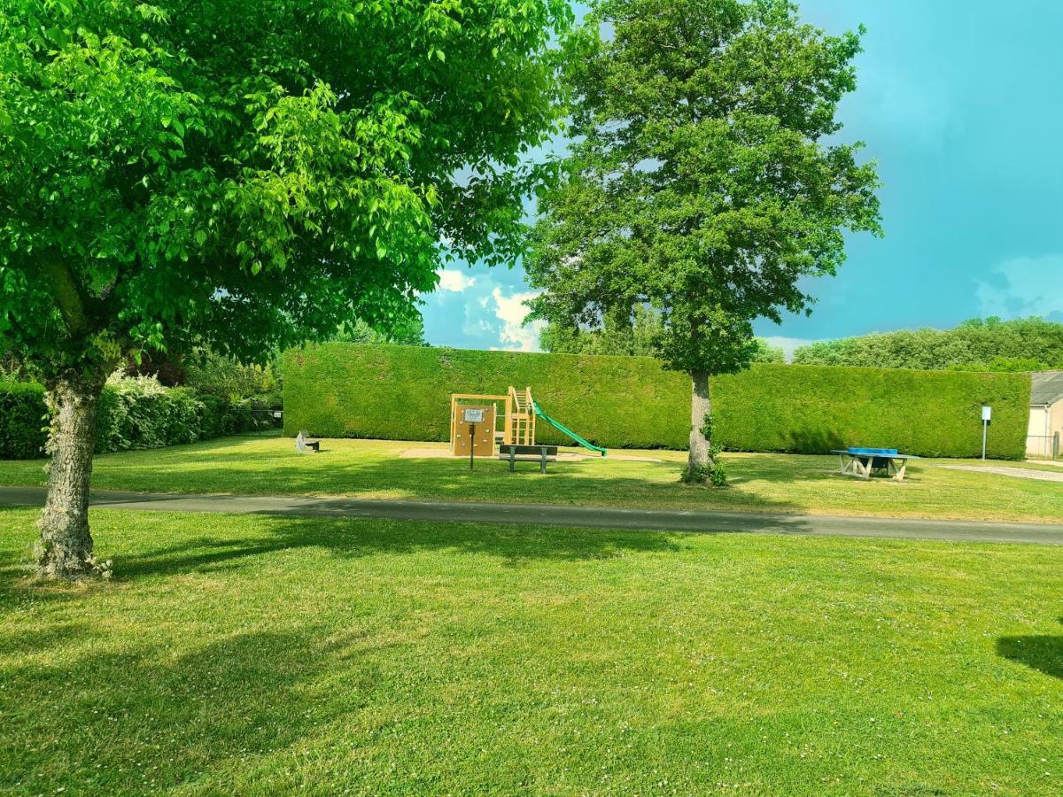 Resort & Camping - Val De Braye Besse-sur-Braye Exterior photo